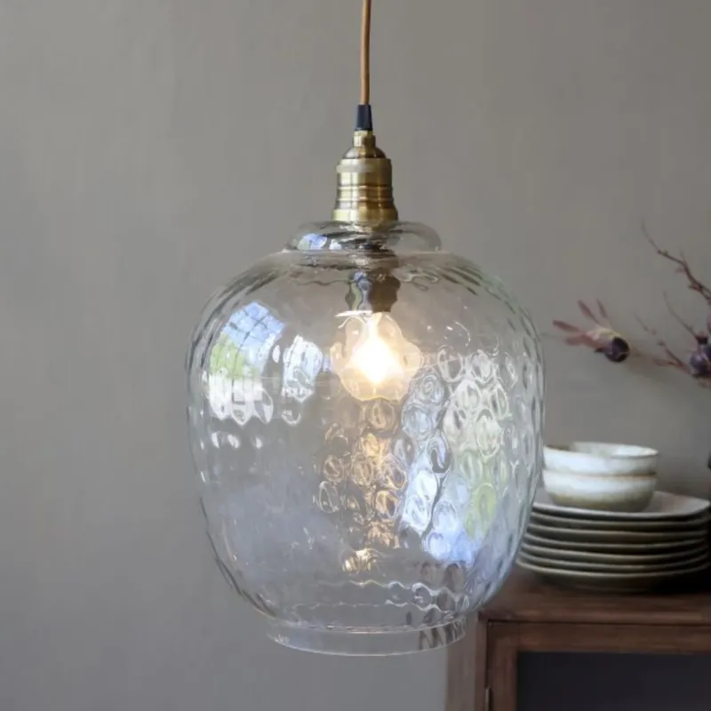 Glas-Deckenleuchte mit Messingkuppel H39 cm - Chic Antique
